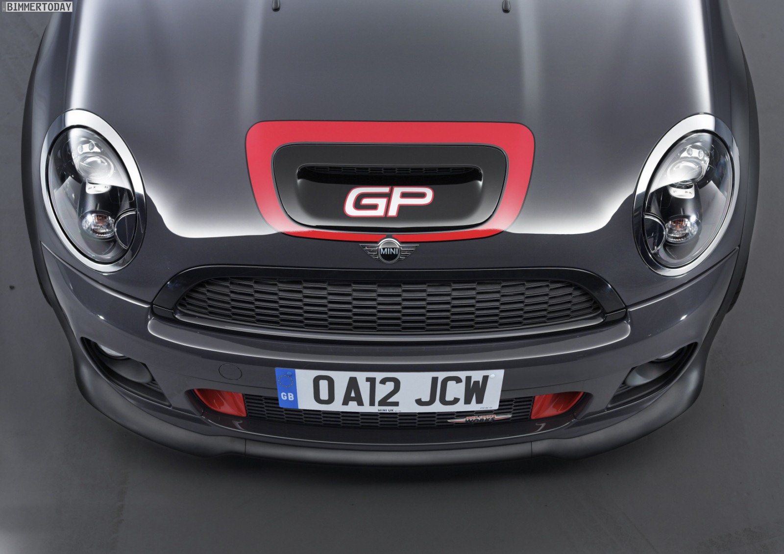 MINI-John-Cooper-Works-GP-2012-MINI-United-06.jpg