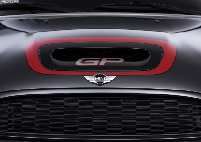 MINI-John-Cooper-Works-GP-2012-MINI-United-07
