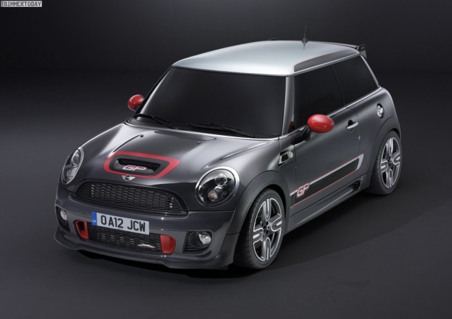 MINI-John-Cooper-Works-GP-2012-MINI-United-11