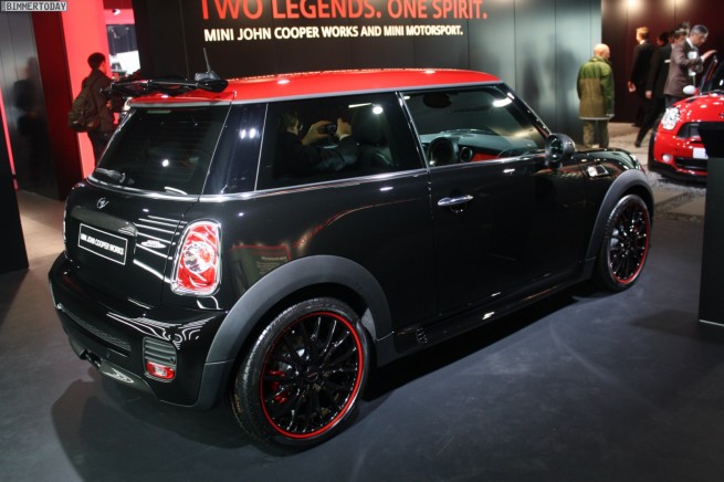 MINI-John-Cooper-Works-R56-LCI-Genf-2011-07