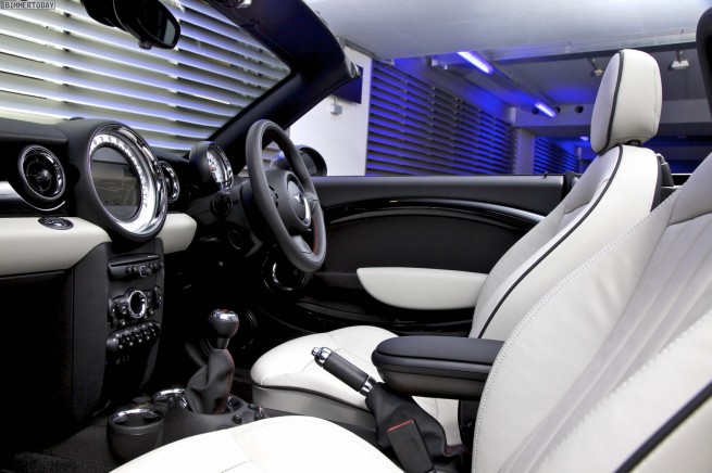 MINI-Roadster-2012-Interieur-UK-RHD-09
