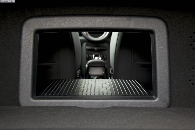 MINI-Roadster-2012-Interieur-UK-RHD-14