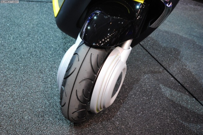 MINI-Scooter-E-Concept-Paris-2010-Details-03