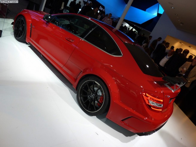 Mercedes-Benz-C63-AMG-Coupé-Black-Series-IAA-2011-15