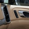 Porsche-Cayenne-Hybrid-AMI-2010-Interieur-08