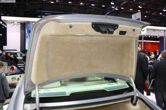 Rolls-Royce-Ghost-Bespoke-Silver-100-Paris-2010-09