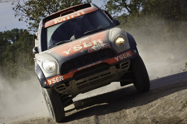 Team-X-Raid-MINI-ALL4-Racing-FIA-Weltcup-2011-27