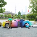 Ugo Rondinone: Rolls-Royce Art Car als farbenfrohes Kunstwerk