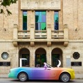 Ugo Rondinone: Rolls-Royce Art Car als farbenfrohes Kunstwerk