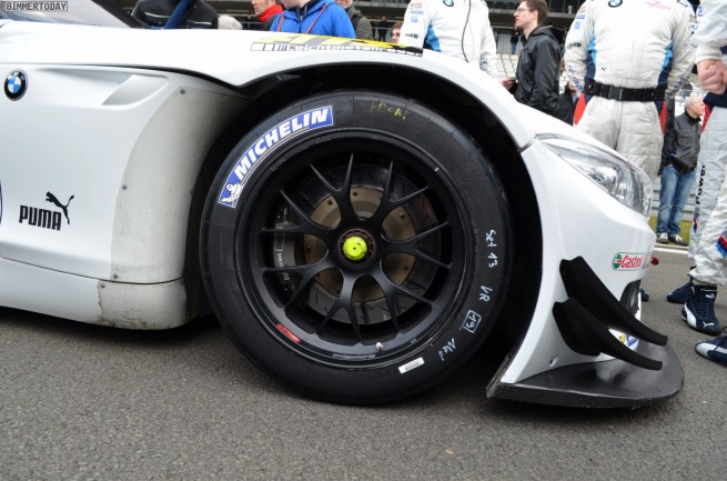VLN-2013-BMW-Z4-GT3-Nuerburgring-Nordschleife-01