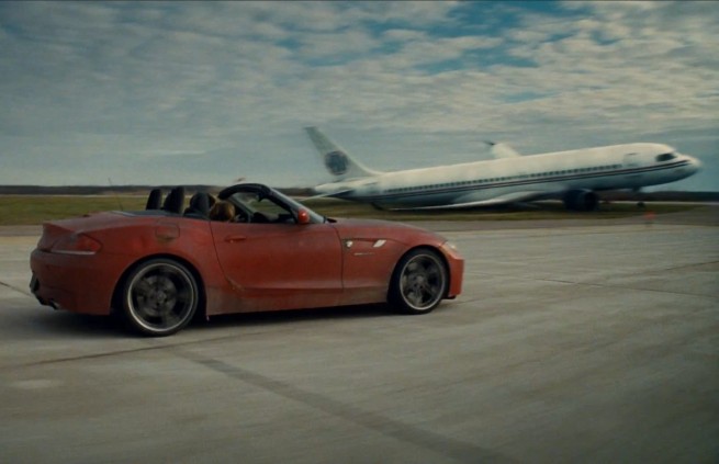 Warm-Bodies-Film-2013-Zombie-Product-Placement-BMW-Z4-sDrive35is