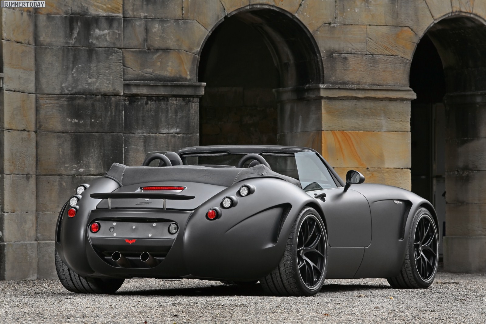 Wiesmann-MF5-V10-SchwabenFolia-Black-Bat-04.jpg