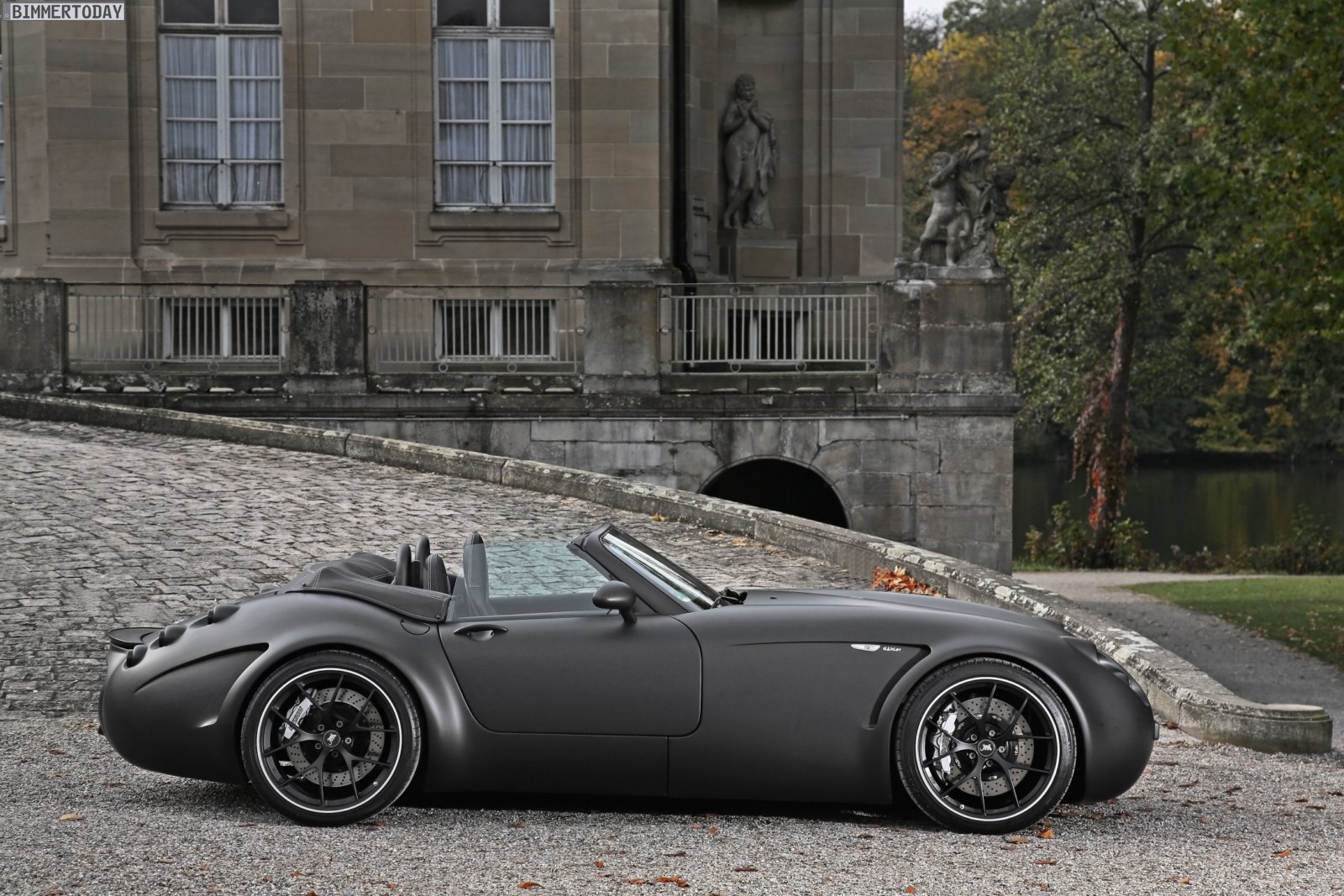 Wiesmann-MF5-V10-SchwabenFolia-Black-Bat-16.jpg