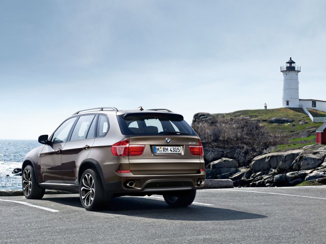 X5-E70-LCI-Wallpaper-17