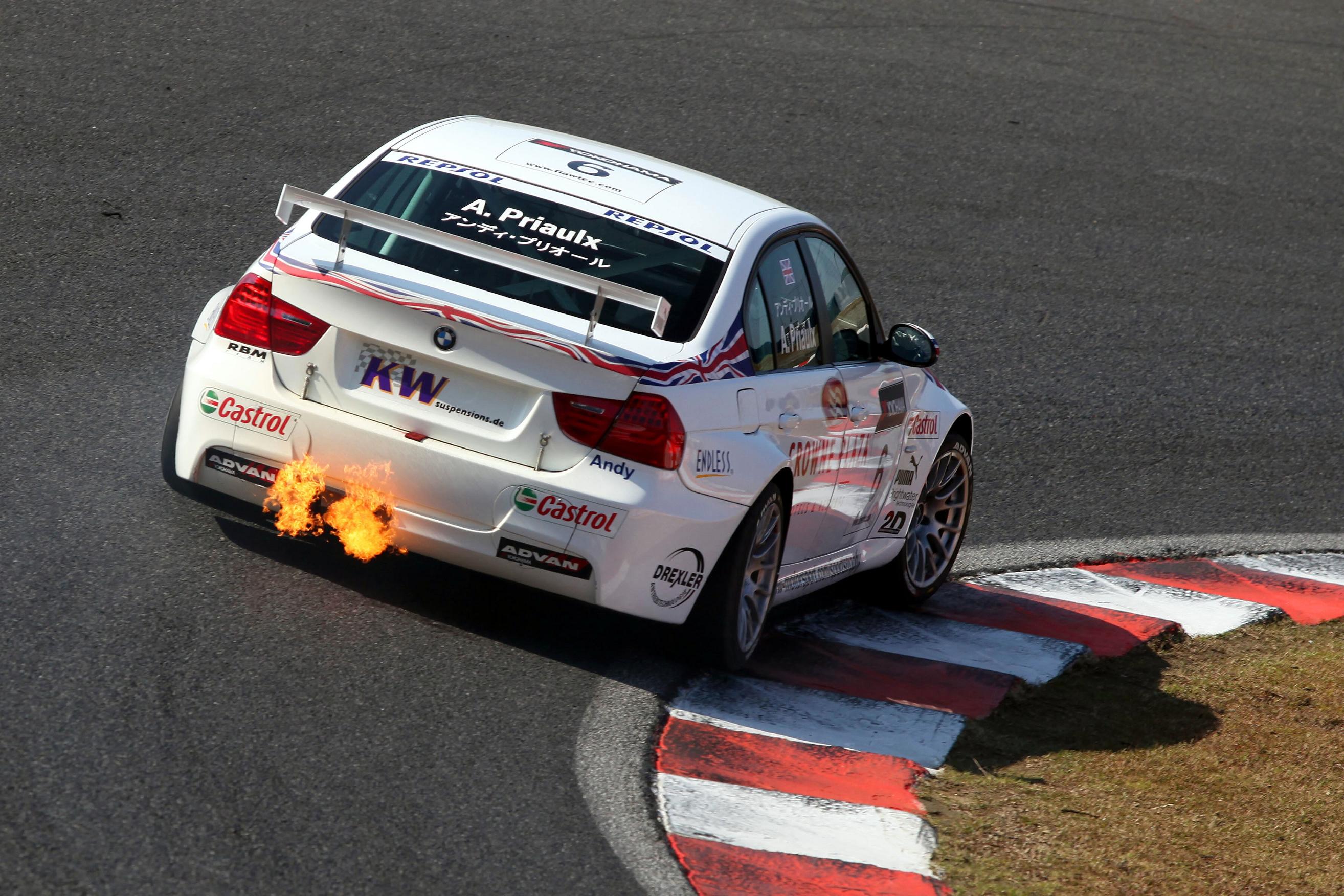 bmw-320si-wtcc-okayama.jpg