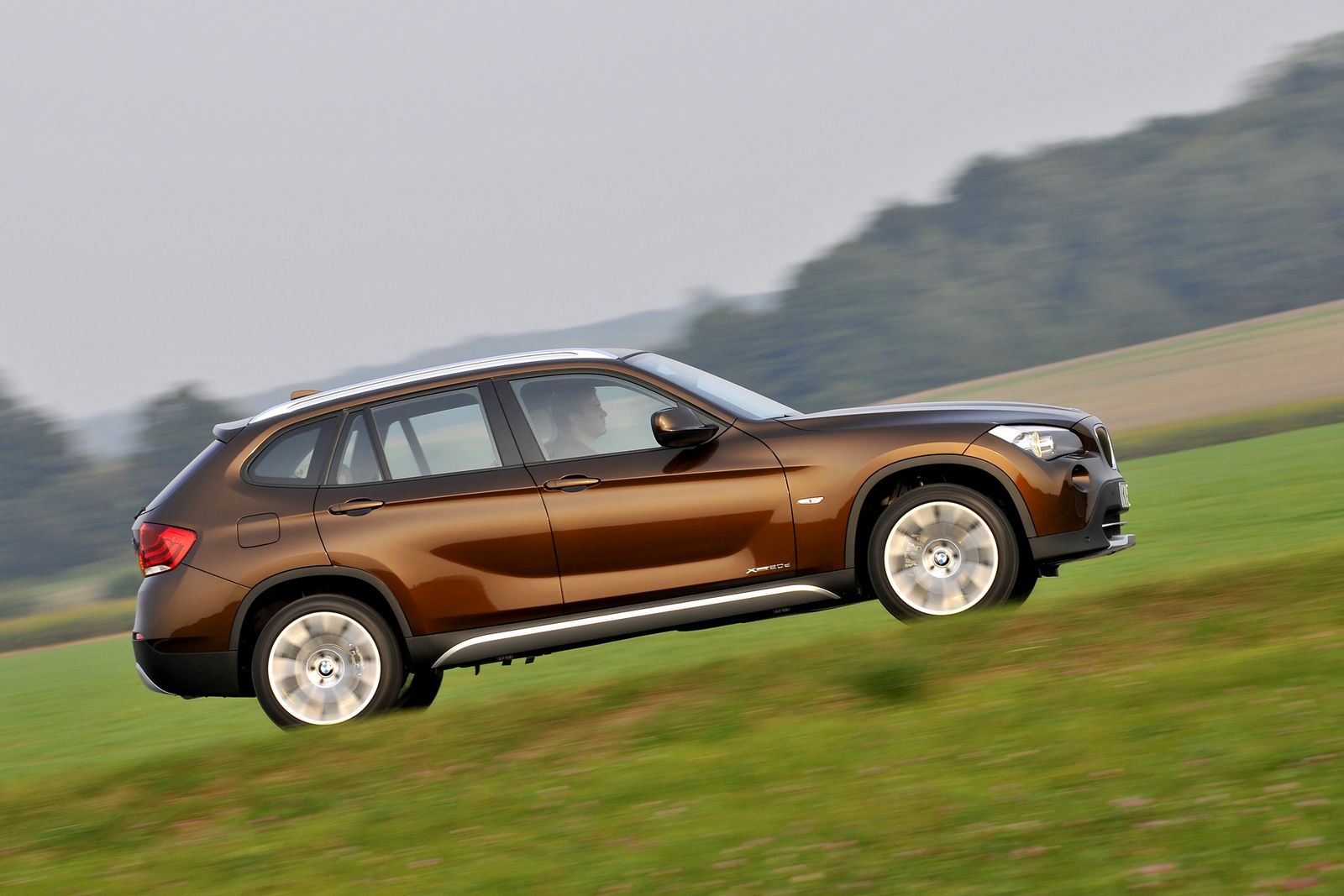 bmw-x1-marrakesh-brown-1.jpg