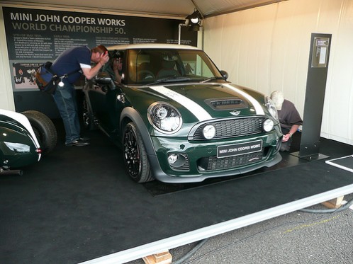 [Bild: mini-f1-498x373.jpg]