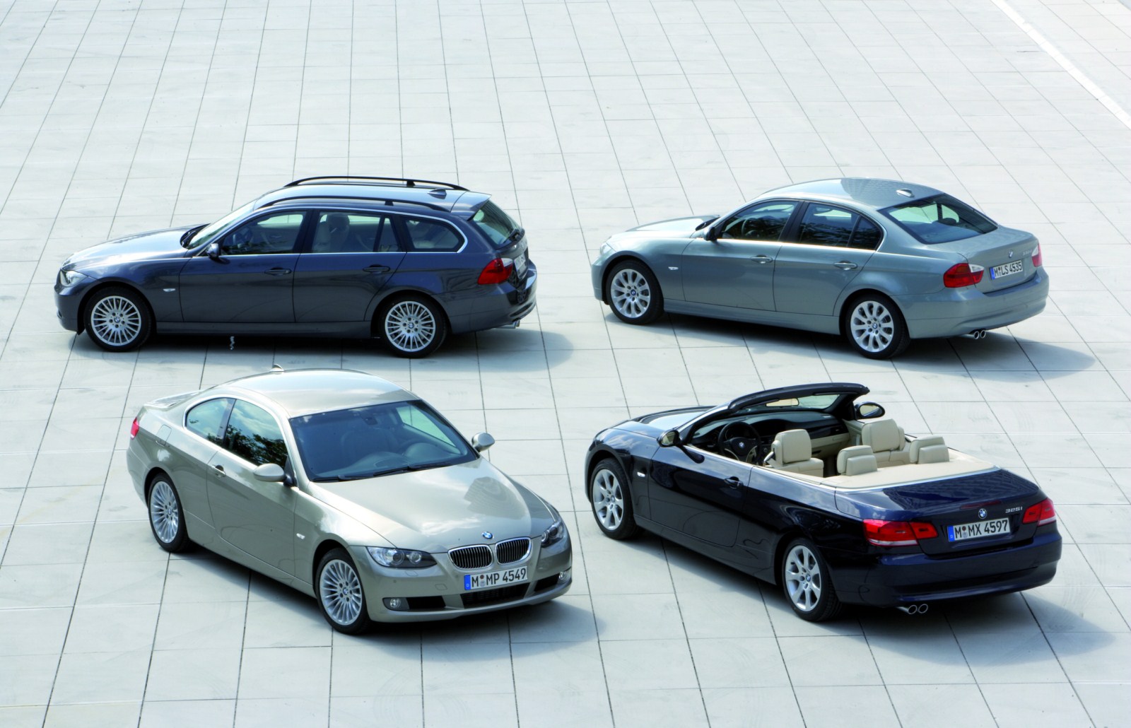BMW 3er E90,E91,E92,E93 Autoteppiche Farbe und Logo nach Wahl
