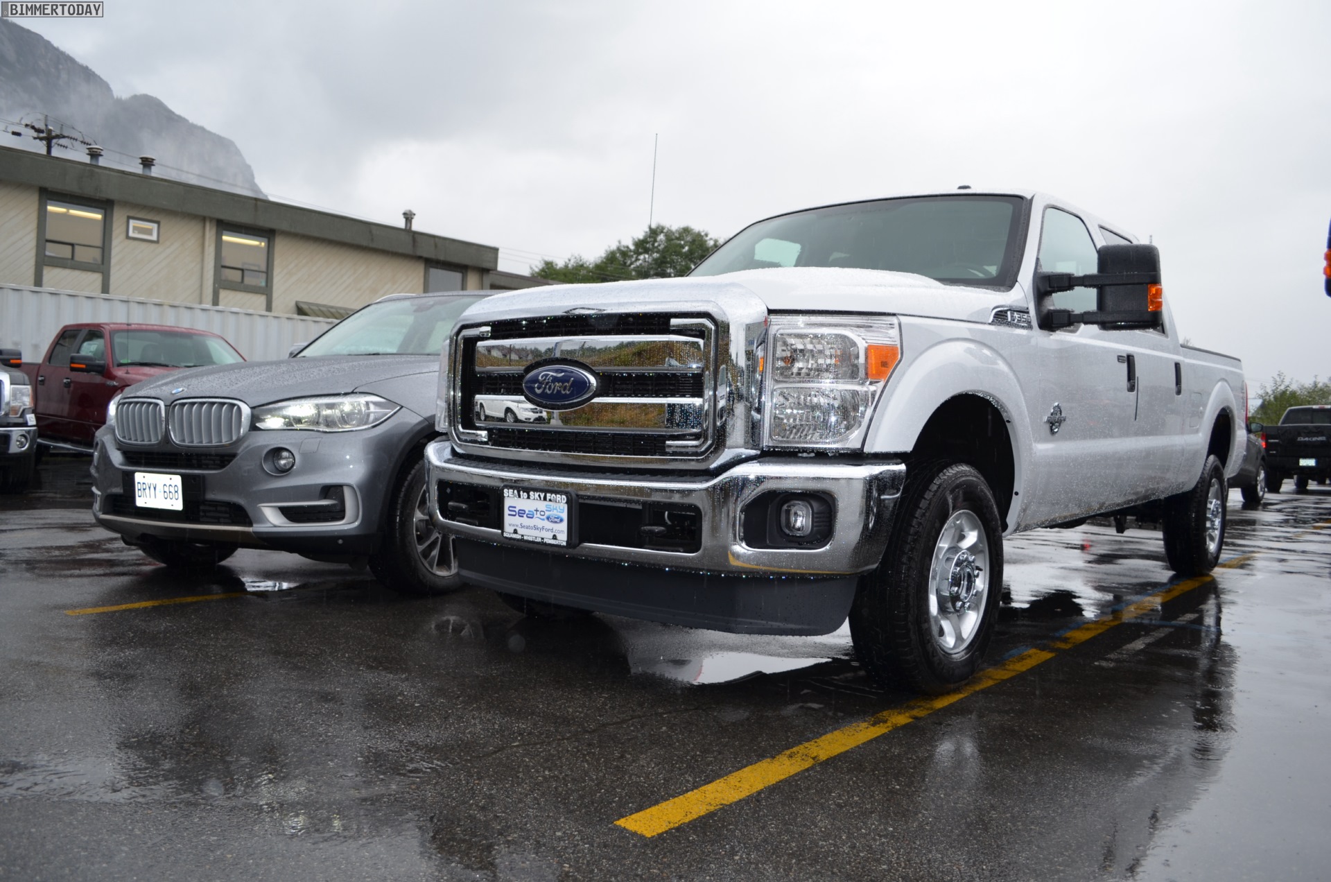 Suv comparisons chevy ford #8